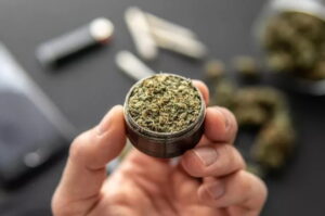 Μια νέα εναλλακτική λύση για το κάπνισμα, το “Heat-Not-Burn” θα μπορούσε να αντικαταστήσει και την άτμιση